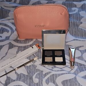 ICONIC London Eyeshadow Set with Peach Bag